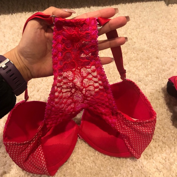 Victoria’s Secret Bra - Picture 3 of 6